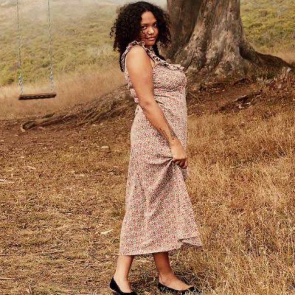 in search of ISO Sloan Dress in S-M